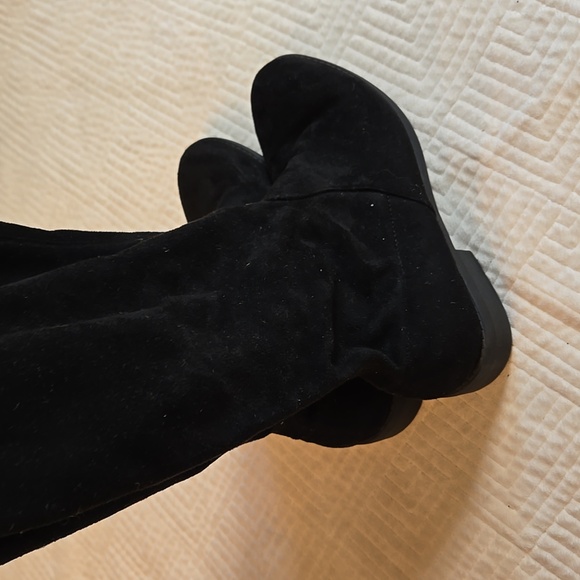 No Parking Black Over the Knee Faux Suede Boots, Size 8 - Picture 4 of 11